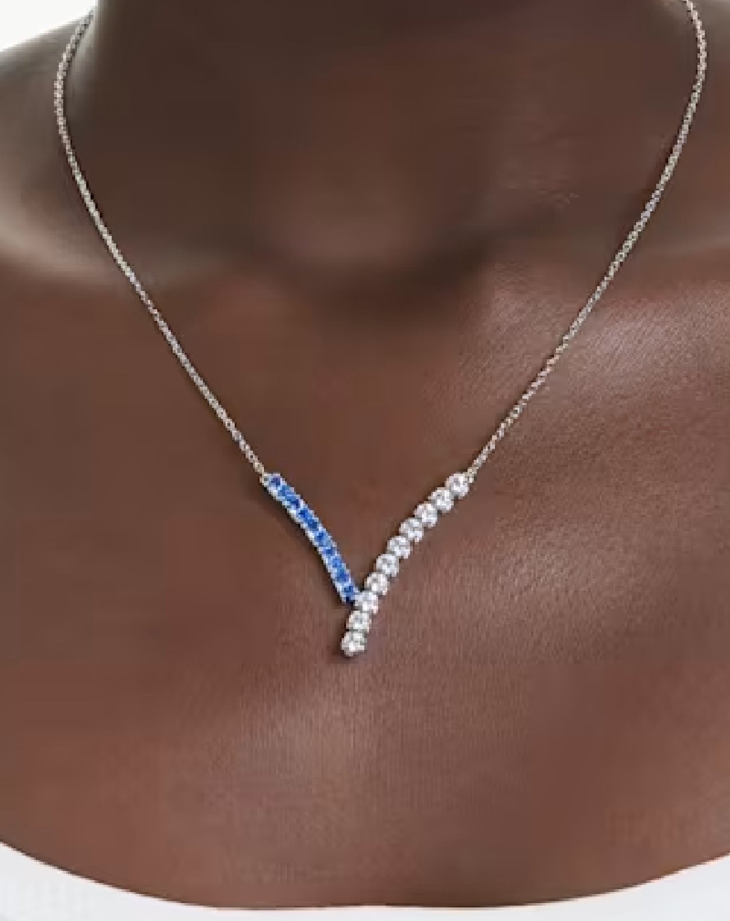 5732265 Matrix Pendant V-Shape Baguette Cut, Rhodium
