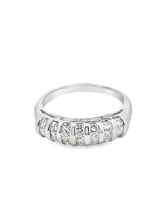 18 Kt White Gold Princess Cut Diamond Ring