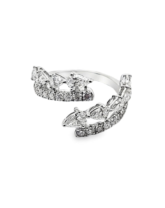 Crown Diamonds Ring. 1.23 Ct + 0.50 Ct 18 KT Gold