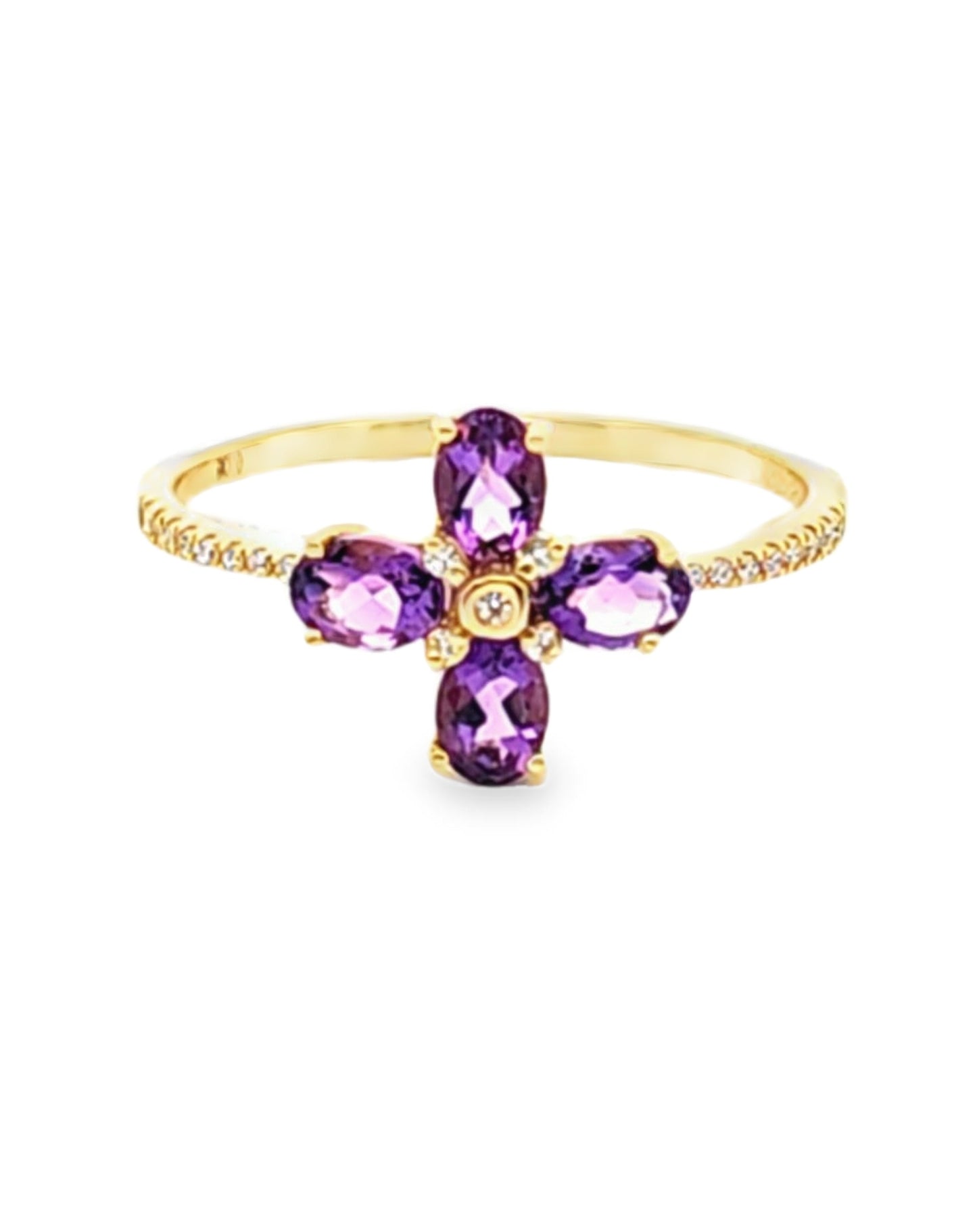 Amethyst  Diamond ring 0.60 Ct + 0.05 Ct Yellow Gold