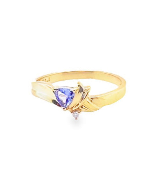 Diamonds Trilliant Amethyst Semi-Precious Twist Diamond Ring Rings